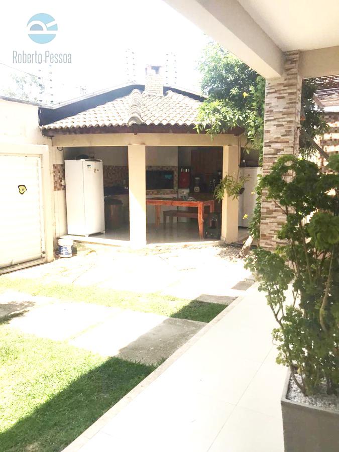 deck com churrasqueira