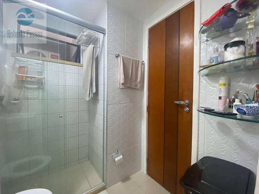 wc sute 01