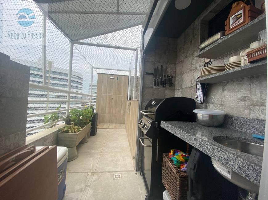 deck com churrasqueira privativo