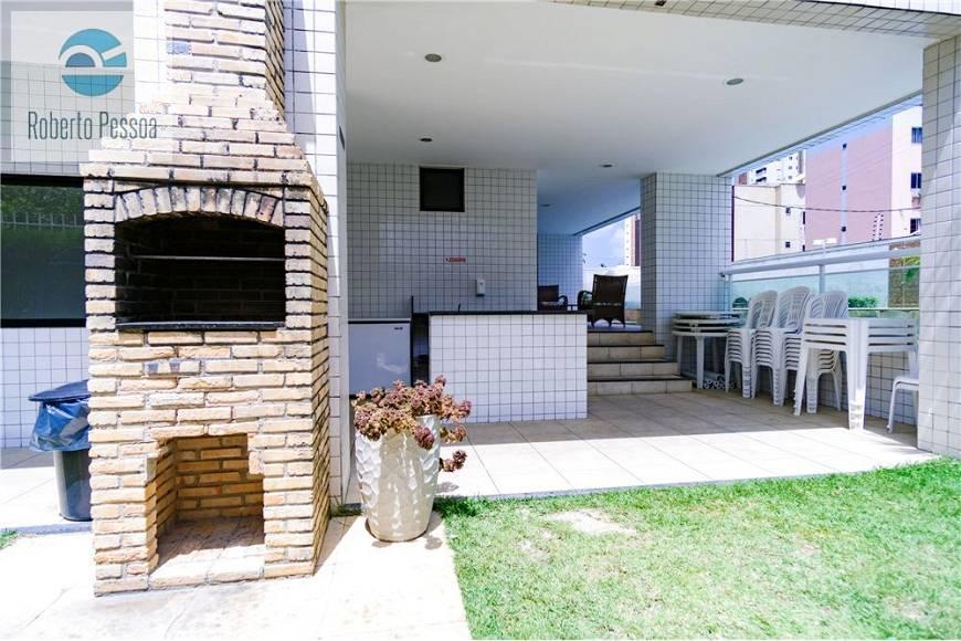 deck com churrasqueira