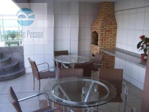 deck com churrasqueira