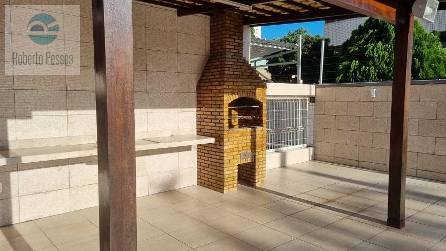 deck com churrasqueira