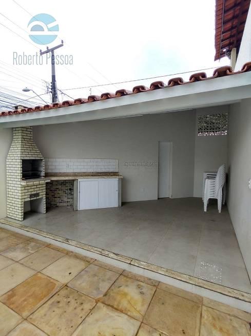 deck com churrasqueira