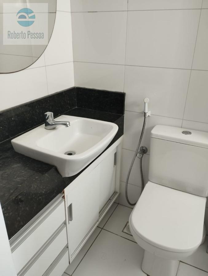 wc sute 03