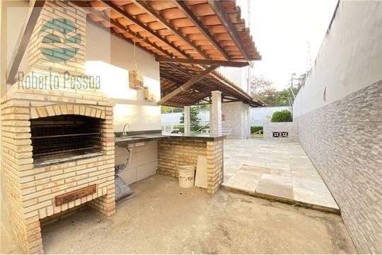 deck com churrasqueira