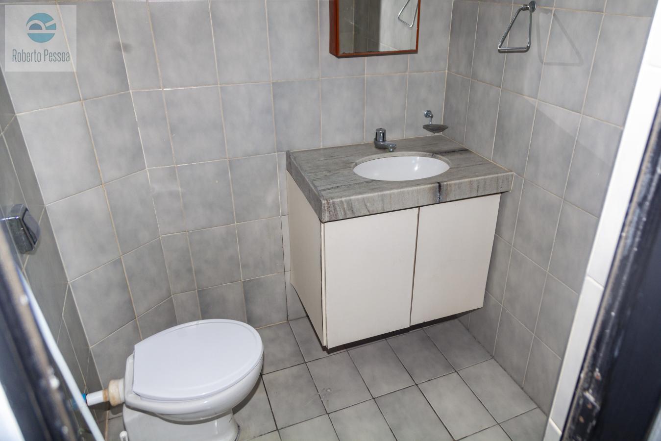 wc sute 04