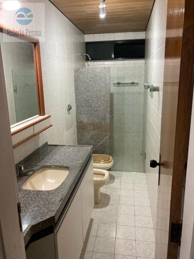 wc sute 02