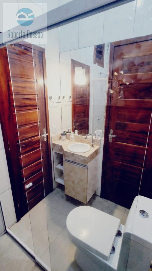 wc sute 03