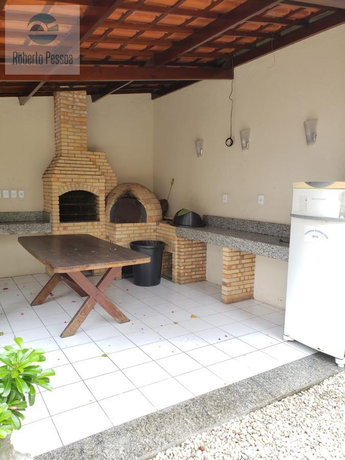 deck com churrasqueira