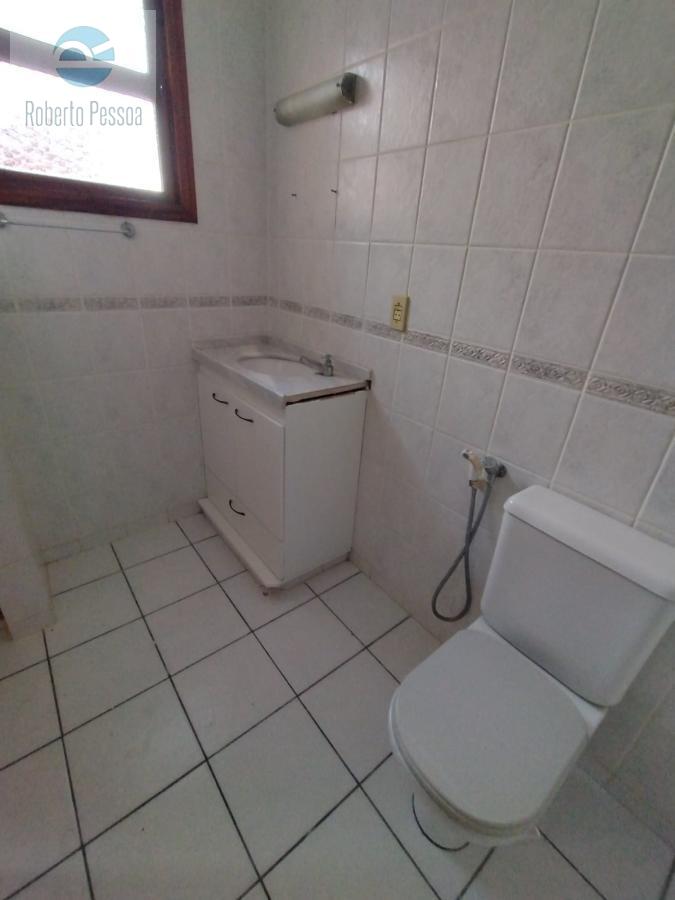 wc sute 03