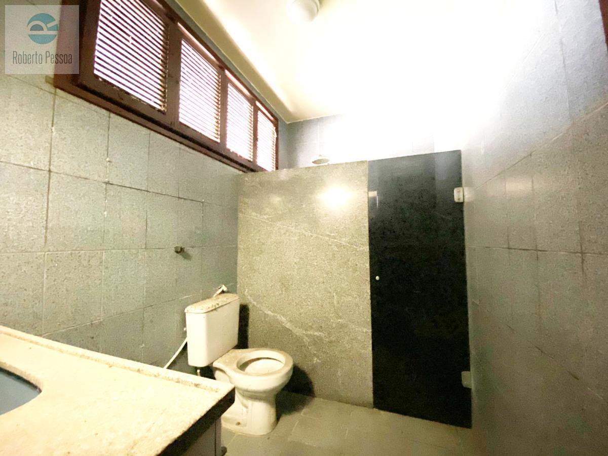 wc sute 02