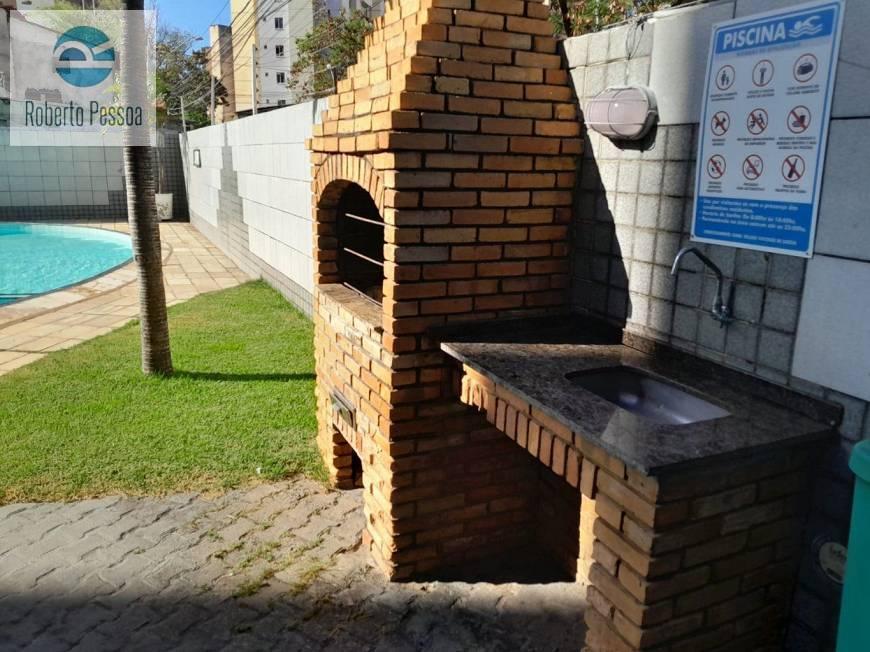 deck com churrasqueira