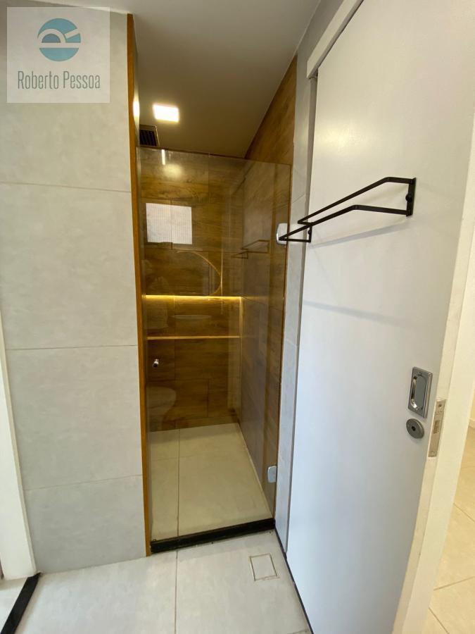 wc sute 03