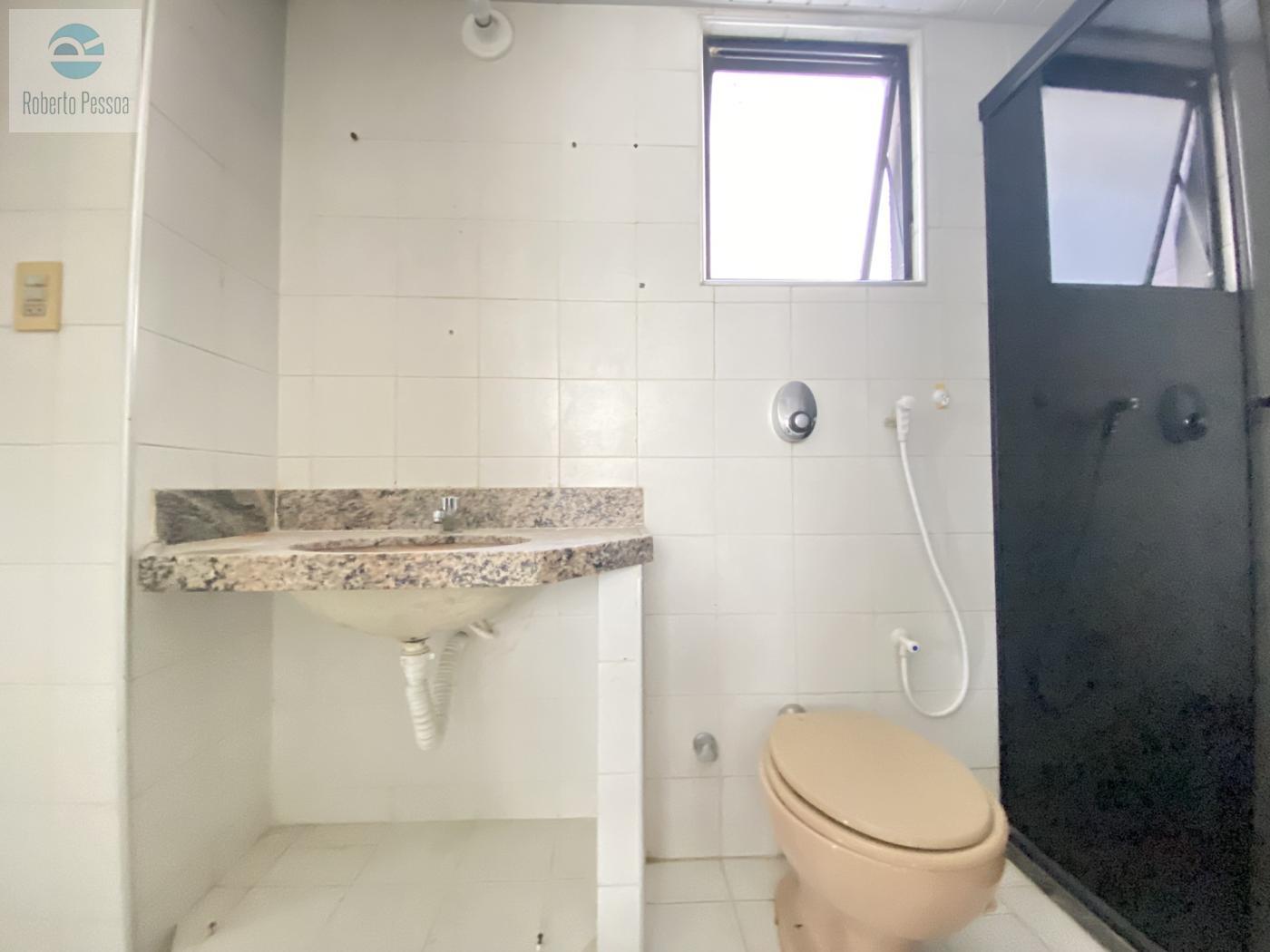 wc sute 03