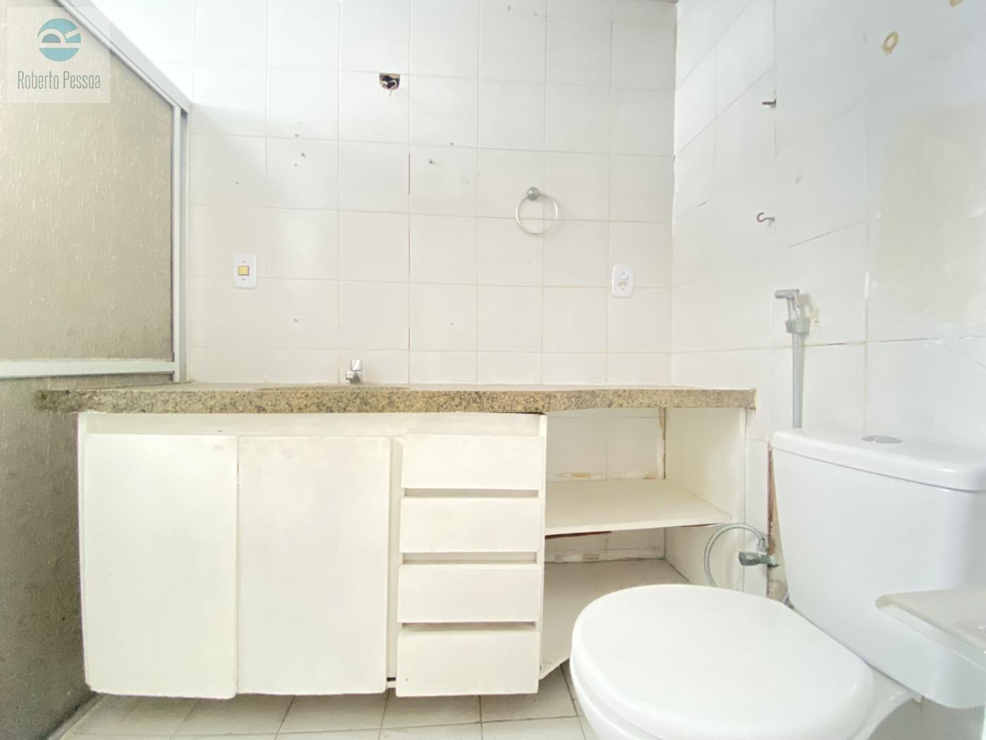 wc sute 03